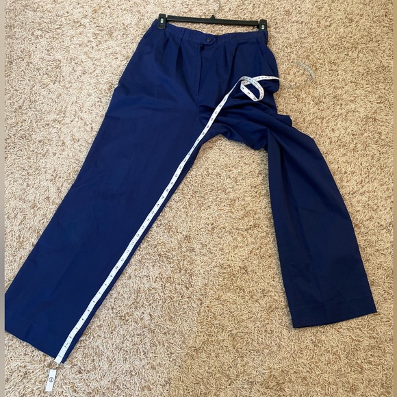 ❄️Saks Fifth Avenue Pleated Women’s Pants❄️ - Picture 3 of 14